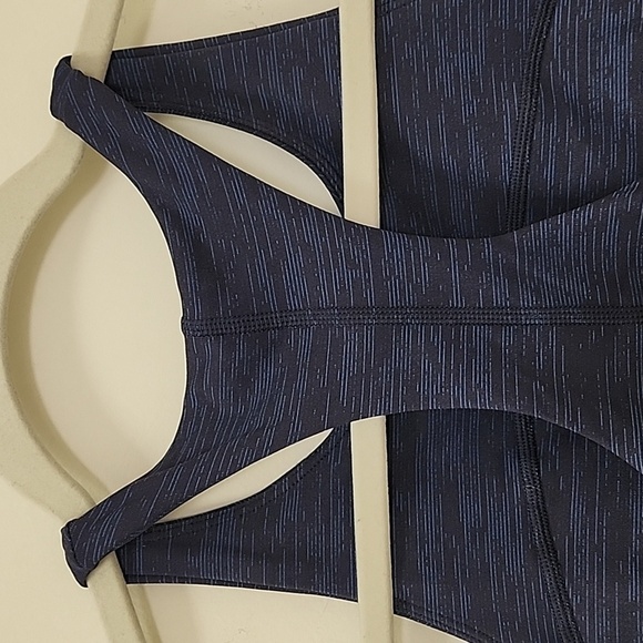 Outdoor Voice TechSweat Crop Top Size Medium - Picture 8 of 13